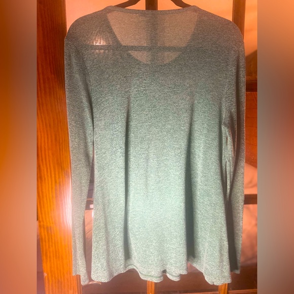 Studded Heathered Butterfly Shirt - Picture 4 of 5